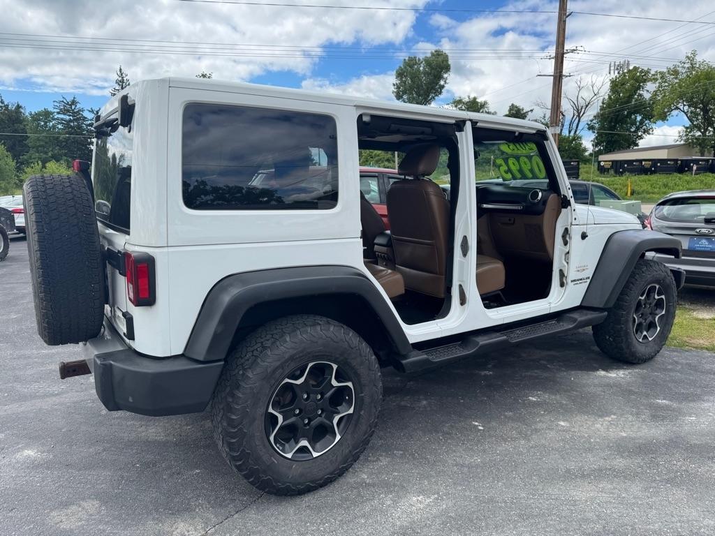 Jeep Wrangler Unlimited Sahara 4WD 2013