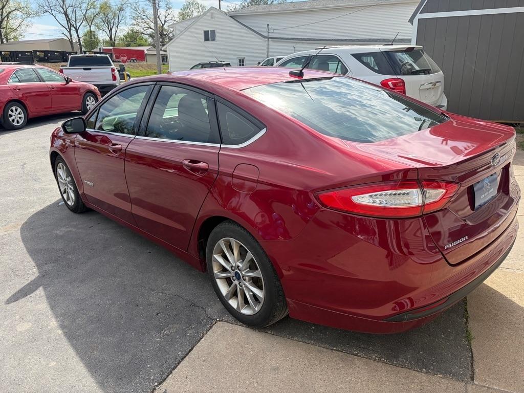 Ford Fusion Hybrid SE 2015