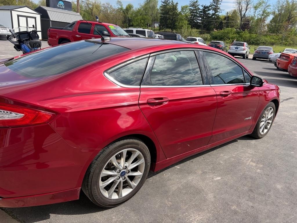 Ford Fusion Hybrid SE 2015