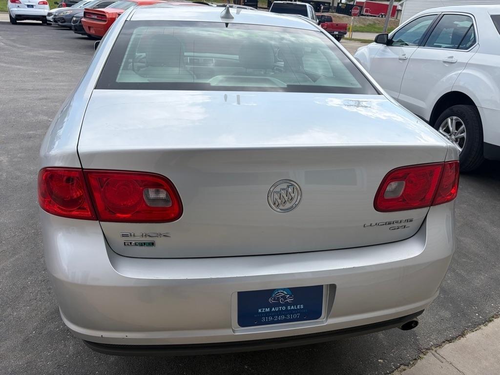 Buick Lucerne CXL 2011