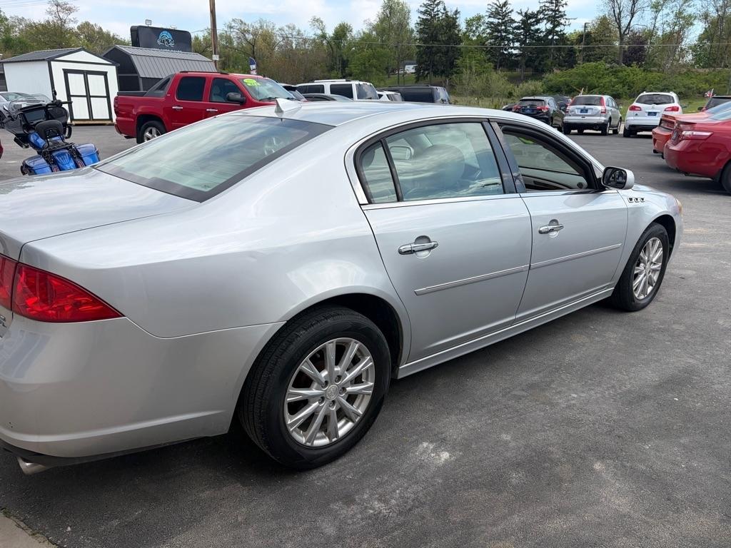 Buick Lucerne CXL 2011