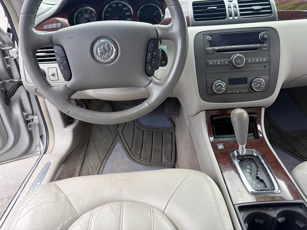 Buick Lucerne CXL 2011