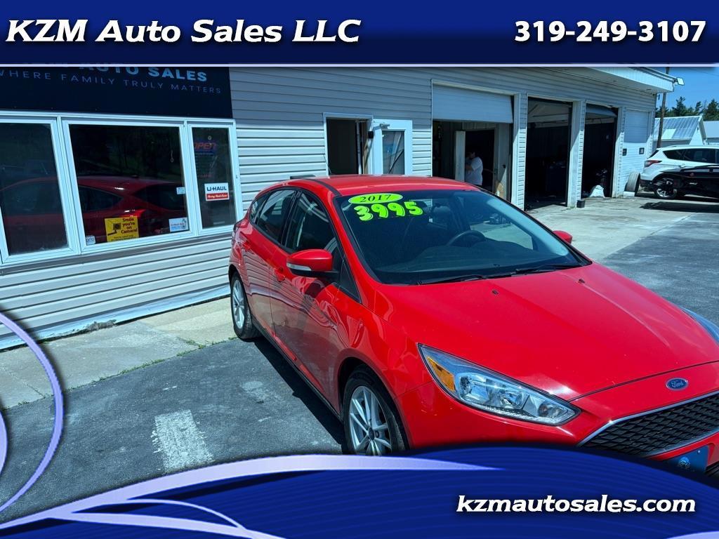 2017 Ford Focus 5 Door Hatch SE's photo