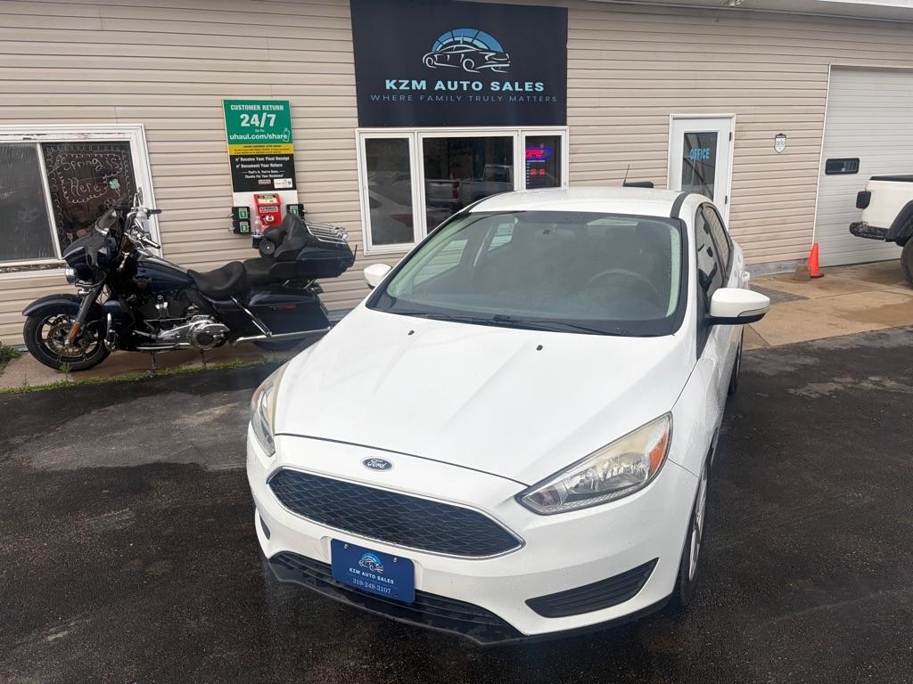 Ford Focus SE Sedan 2016