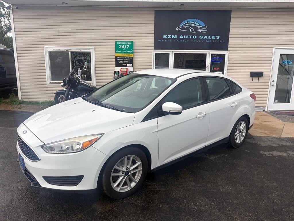 Ford Focus SE Sedan 2016