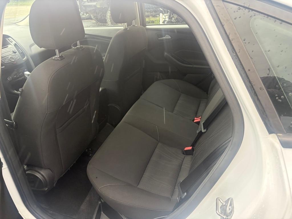 Ford Focus SE Sedan 2016