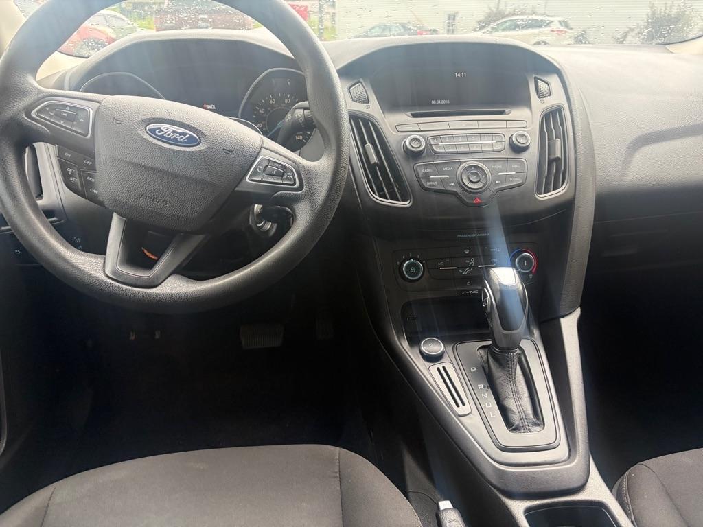 Ford Focus SE Sedan 2016