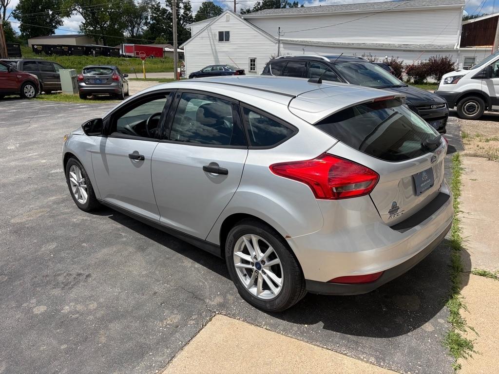 Ford Focus SE Hatch 2015