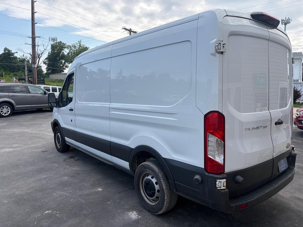Ford Transit 250 Van Med. Roof w/Sliding Pass. 148-in. WB 2018