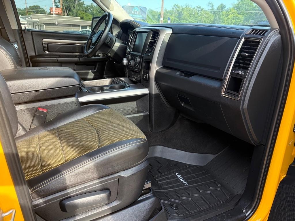 RAM 1500 Sport Crew Cab SWB 4WD 2016