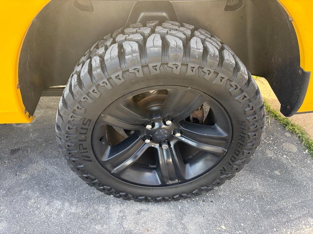 RAM 1500 Sport Crew Cab SWB 4WD 2016