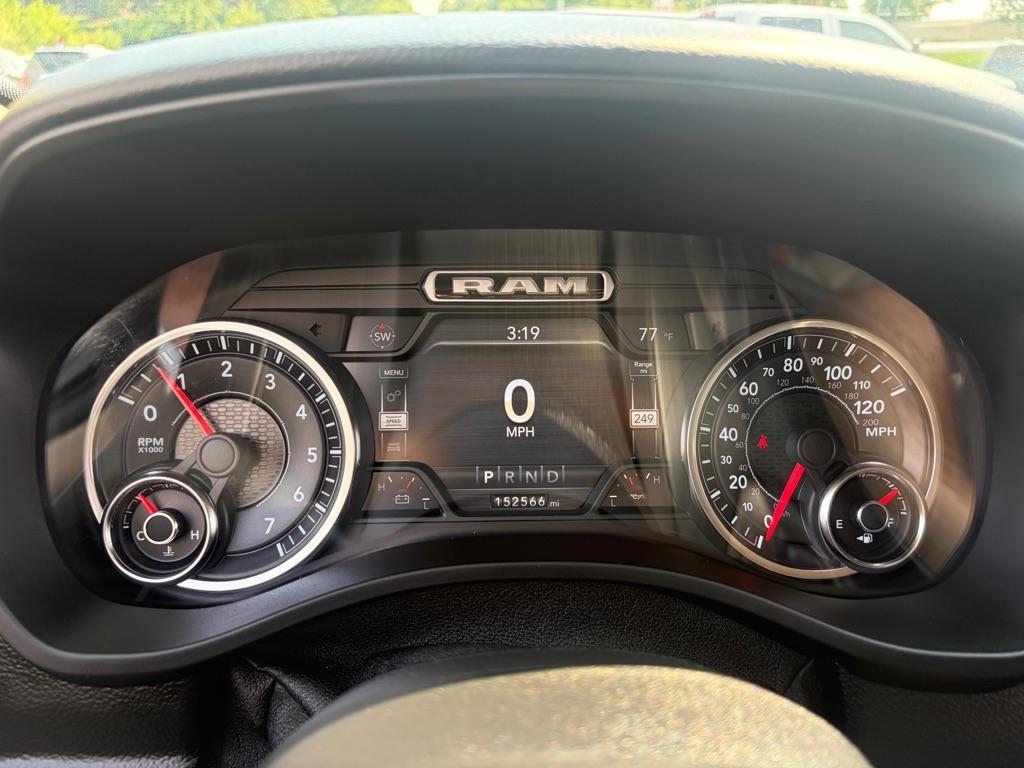 RAM 1500 Big Horn Crew Cab SWB 4WD 2019