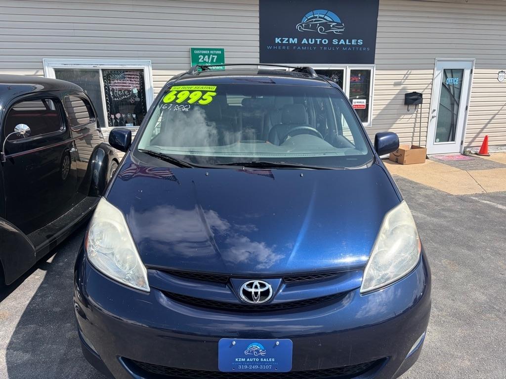 Toyota Sienna XLE FWD 2007