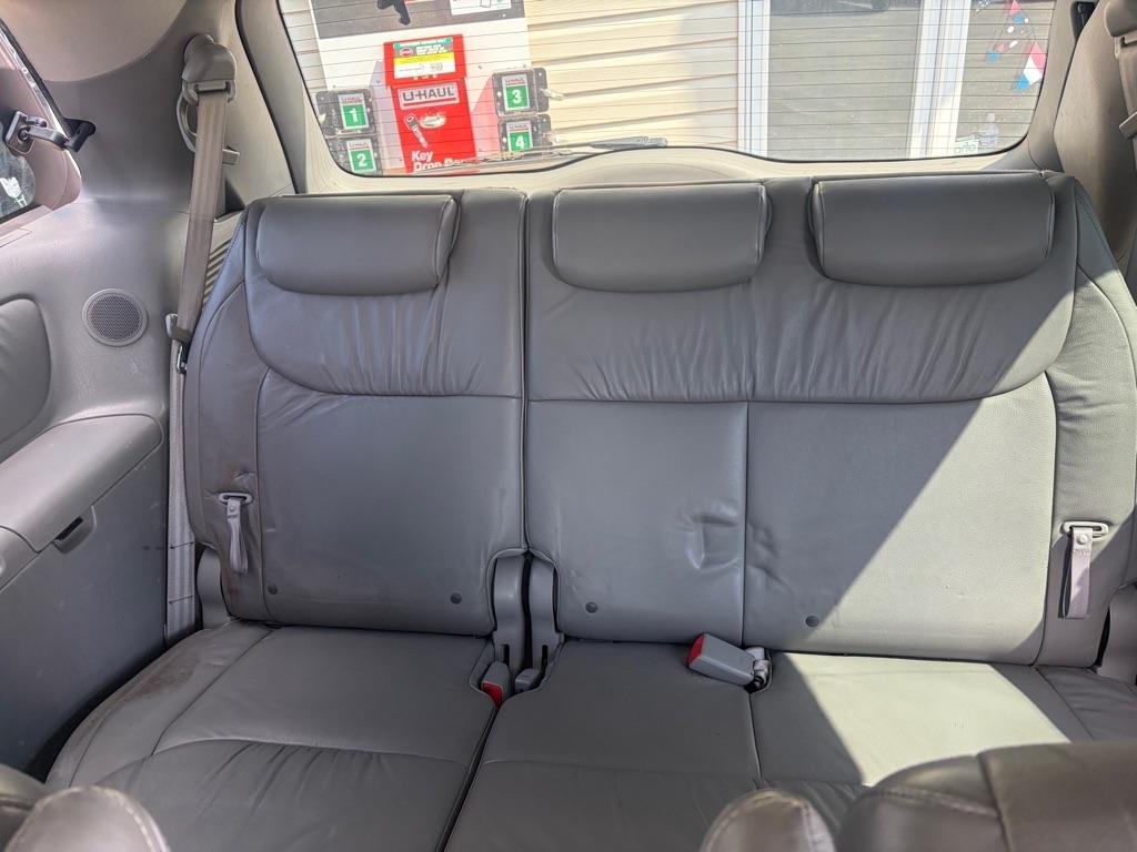 Toyota Sienna XLE FWD 2007