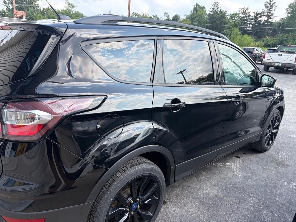 Ford Escape Titanium FWD 2017