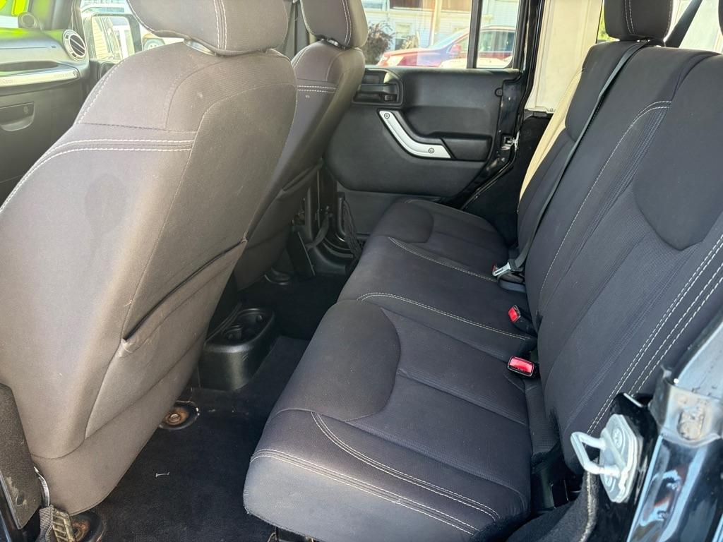 Jeep Wrangler Unlimited Sahara 4WD 2014