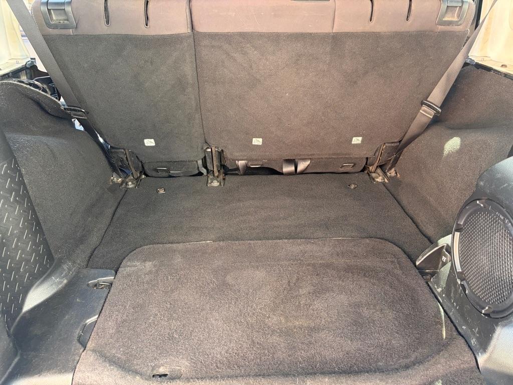 Jeep Wrangler Unlimited Sahara 4WD 2014