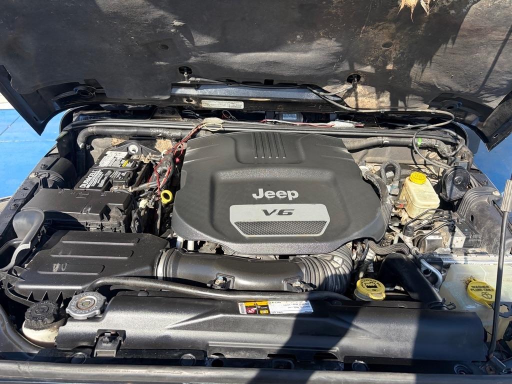 Jeep Wrangler Unlimited Sahara 4WD 2014