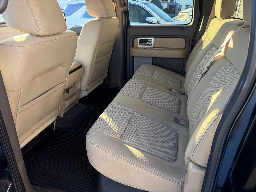 Ford F-150 XL SuperCrew 5.5-ft. Bed 4WD 2010