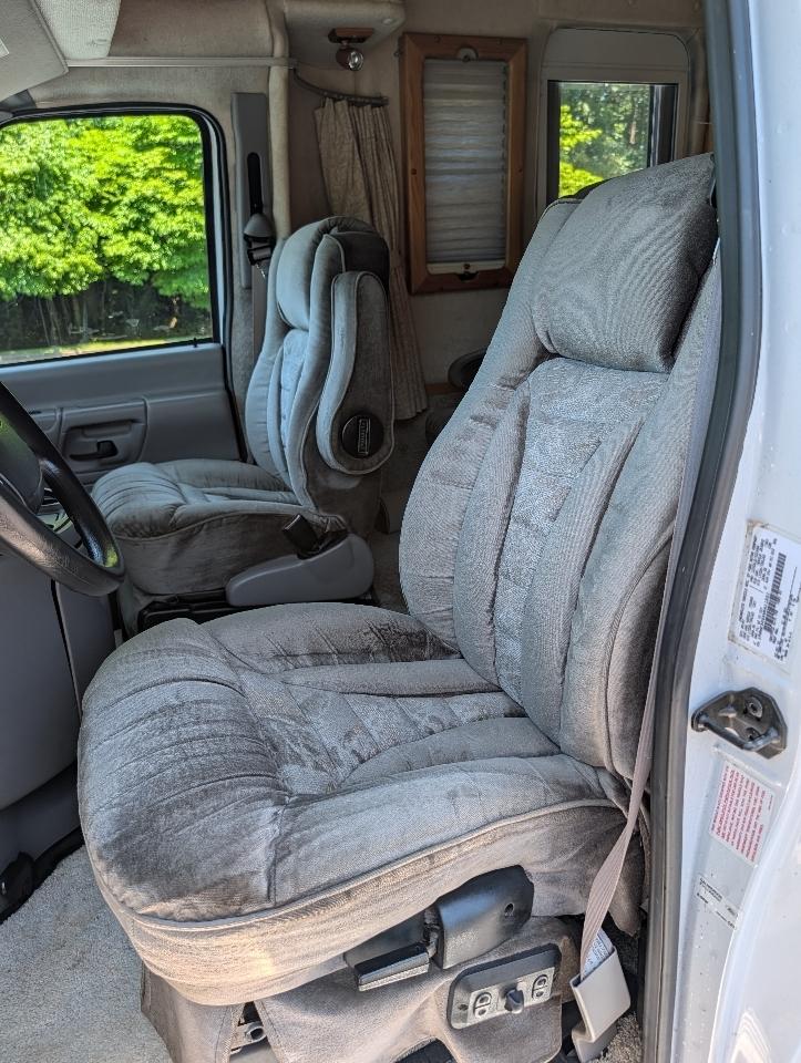 Ford Econoline 138" WB DRW 1998
