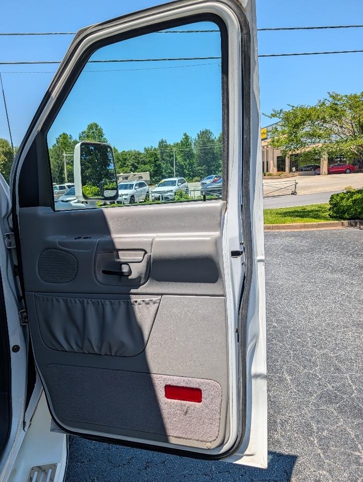 Ford Econoline 138" WB DRW 1998