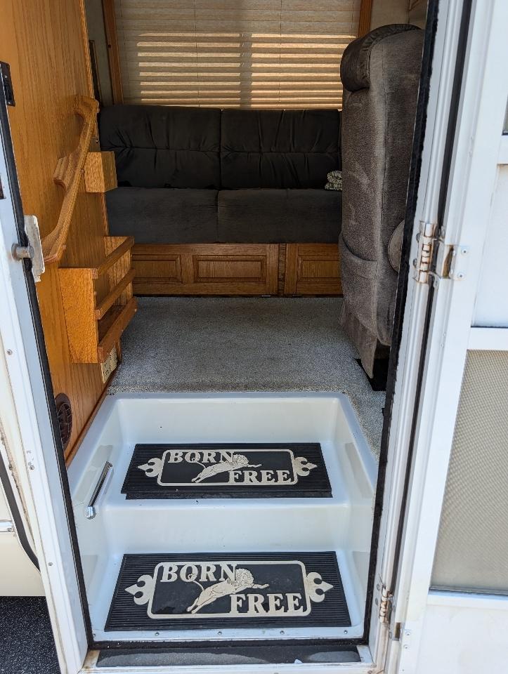 Ford Econoline 138" WB DRW 1998