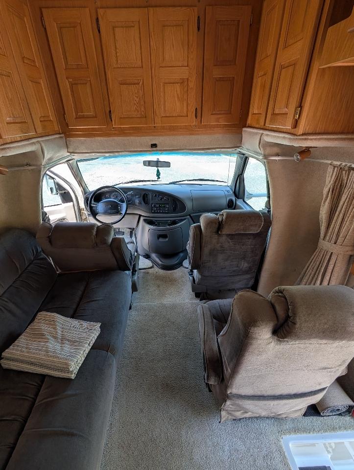 Ford Econoline 138" WB DRW 1998