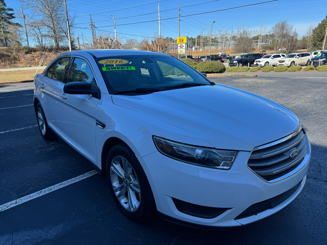 Ford Taurus 4dr Sdn SE FWD 2016