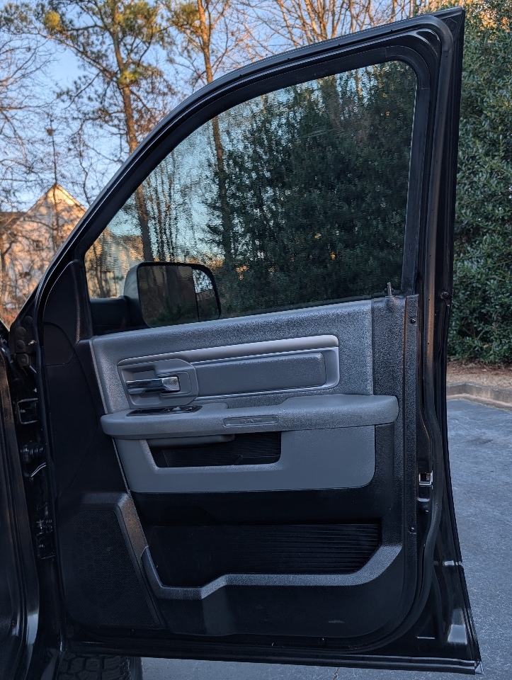 RAM 2500 4WD Mega Cab 160.5" Big Horn 2015