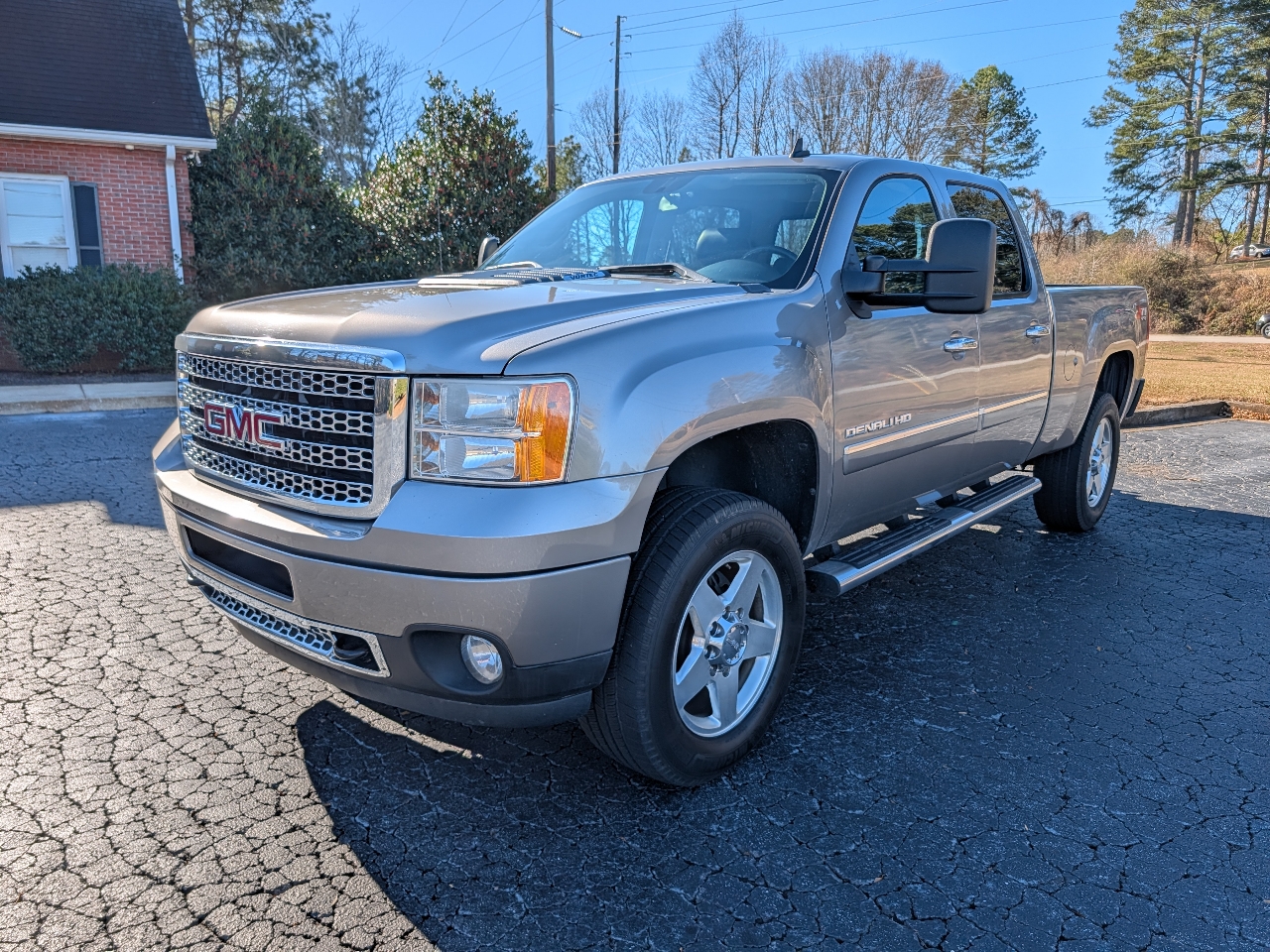 GMC Sierra 2500HD 4WD Crew Cab 153.7" Denali 2013