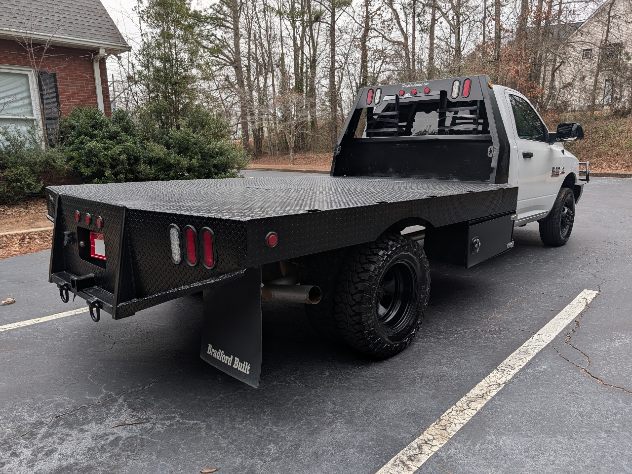 RAM 3500 Chassis Cab Tradesman 4WD Reg Cab 84" CA 167.5" WB 2017