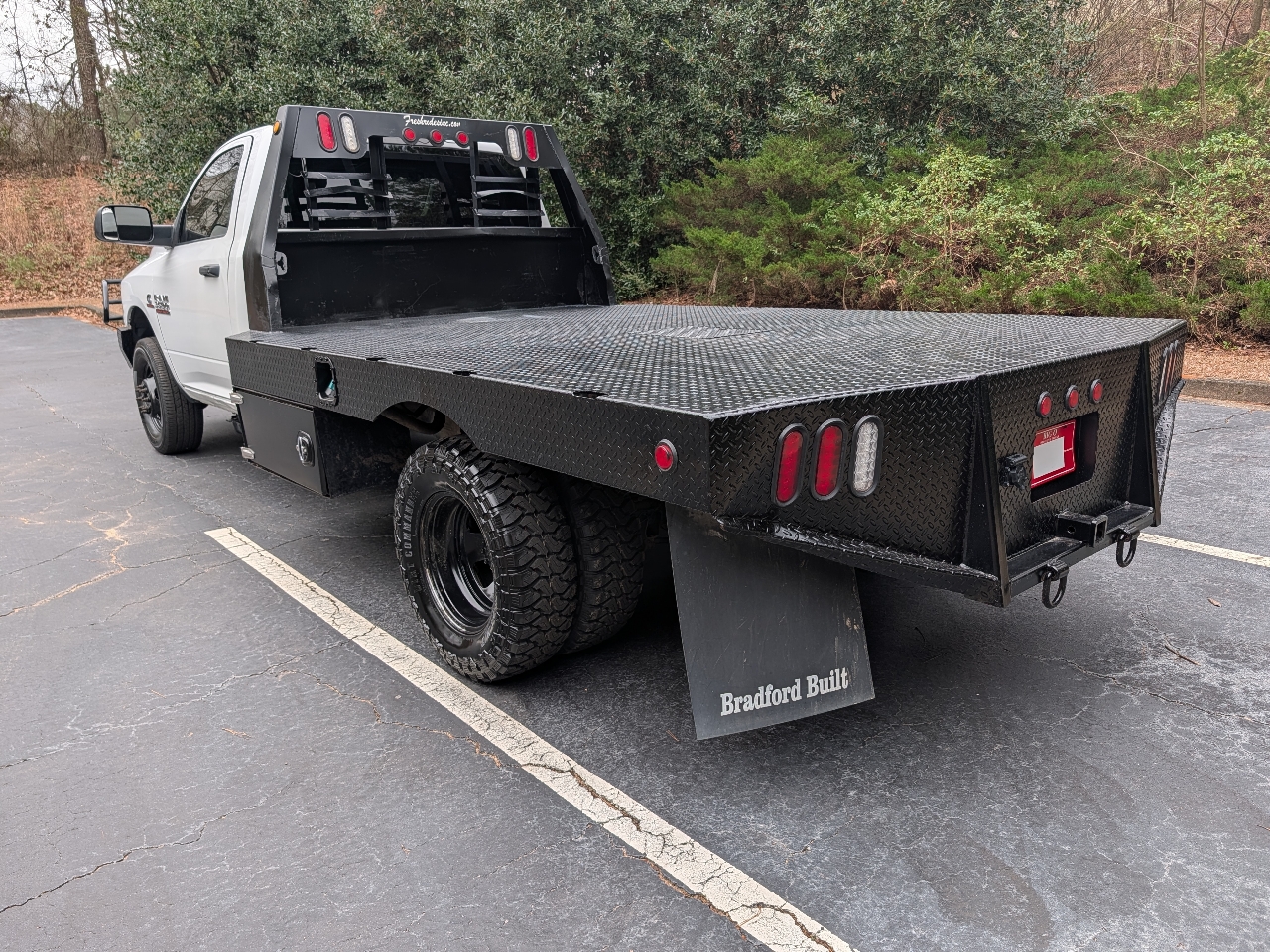 RAM 3500 Chassis Cab Tradesman 4WD Reg Cab 84" CA 167.5" WB 2017