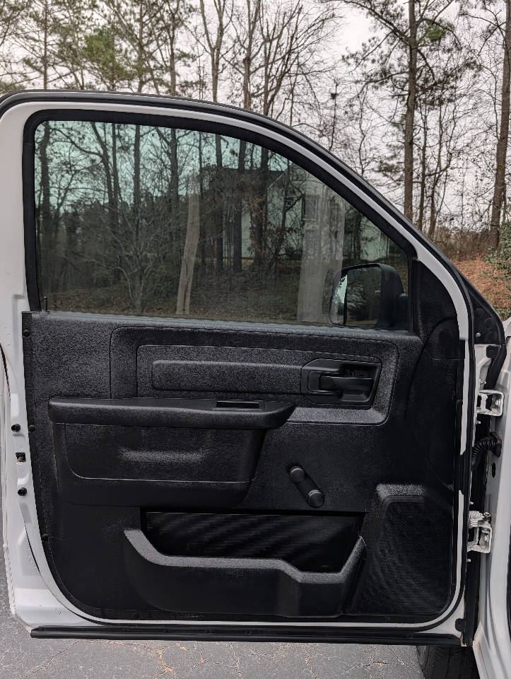 RAM 3500 Chassis Cab Tradesman 4WD Reg Cab 84" CA 167.5" WB 2017