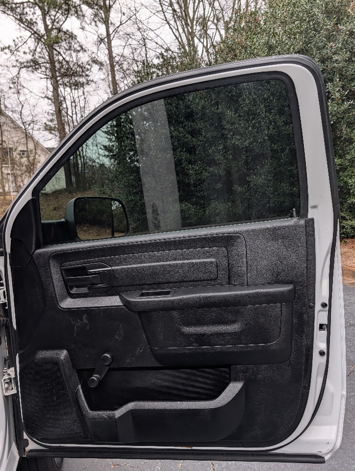 RAM 3500 Chassis Cab Tradesman 4WD Reg Cab 84" CA 167.5" WB 2017