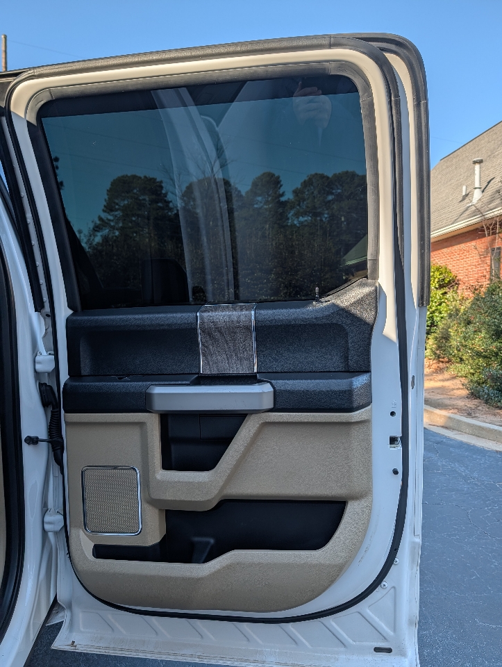 Ford Super Duty F-250 SRW King Ranch 4WD Crew Cab 8' Box 2017