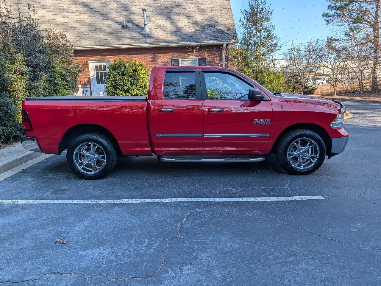 RAM 1500 2WD Quad Cab 140.5" SLT 2013