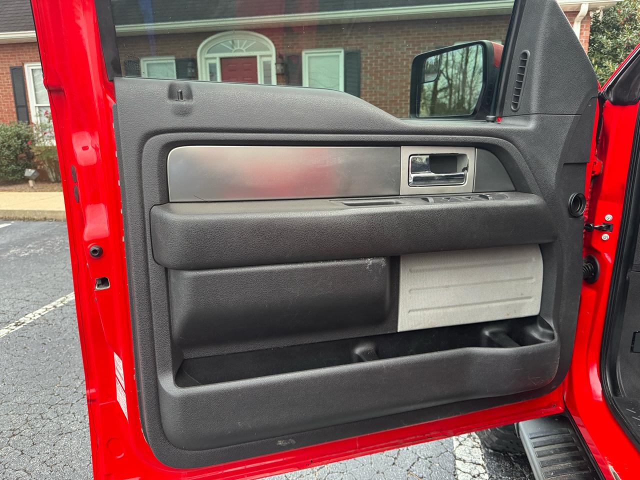 Ford F-150 4WD SuperCrew 145" Platinum 2013