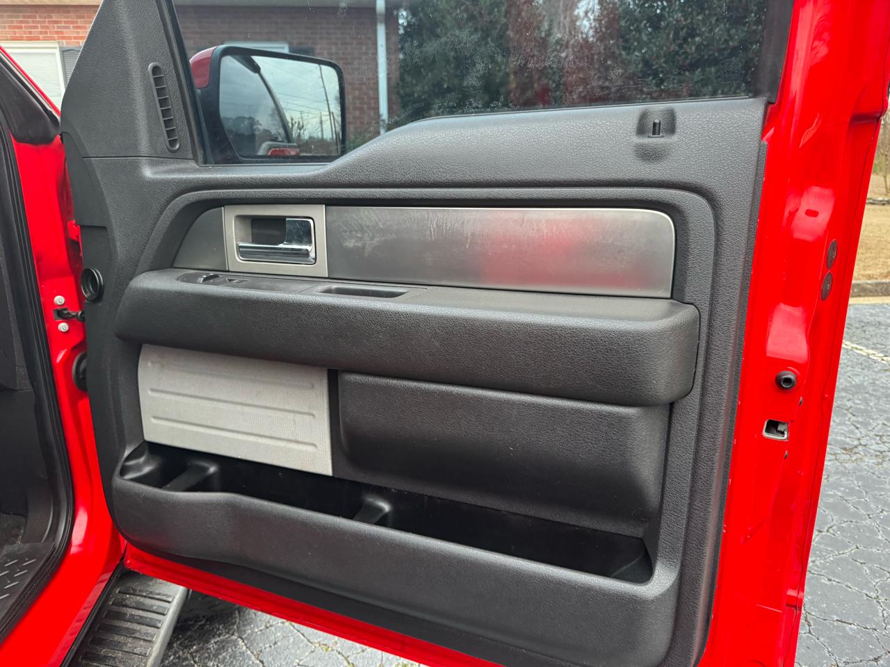 Ford F-150 4WD SuperCrew 145" Platinum 2013