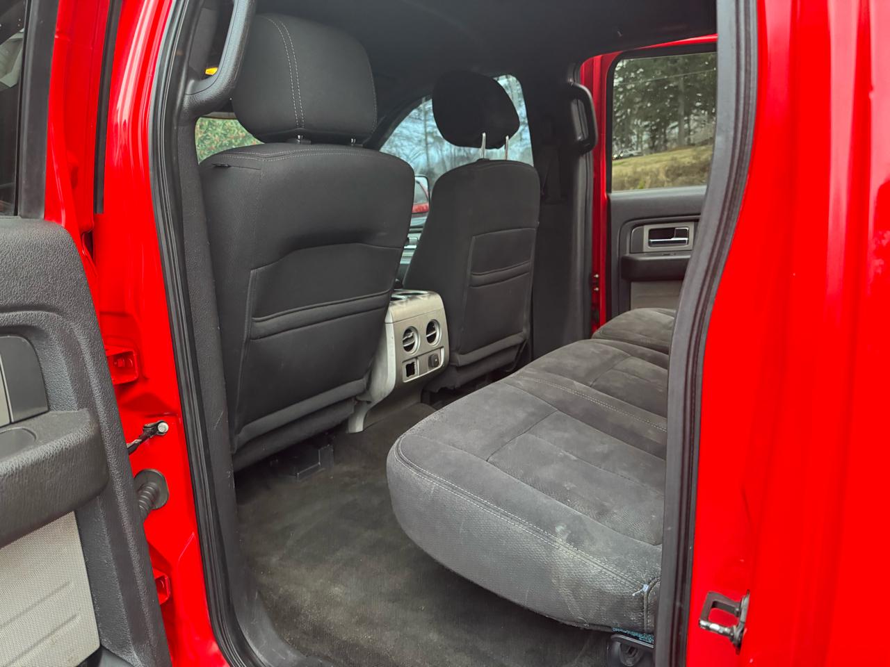 Ford F-150 4WD SuperCrew 145" Platinum 2013