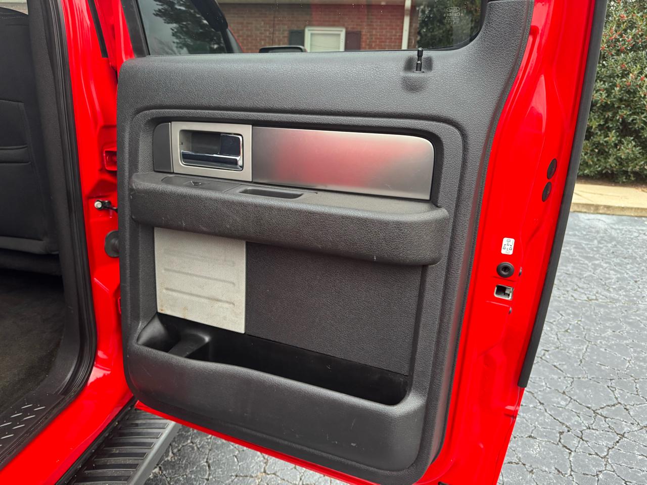 Ford F-150 4WD SuperCrew 145" Platinum 2013