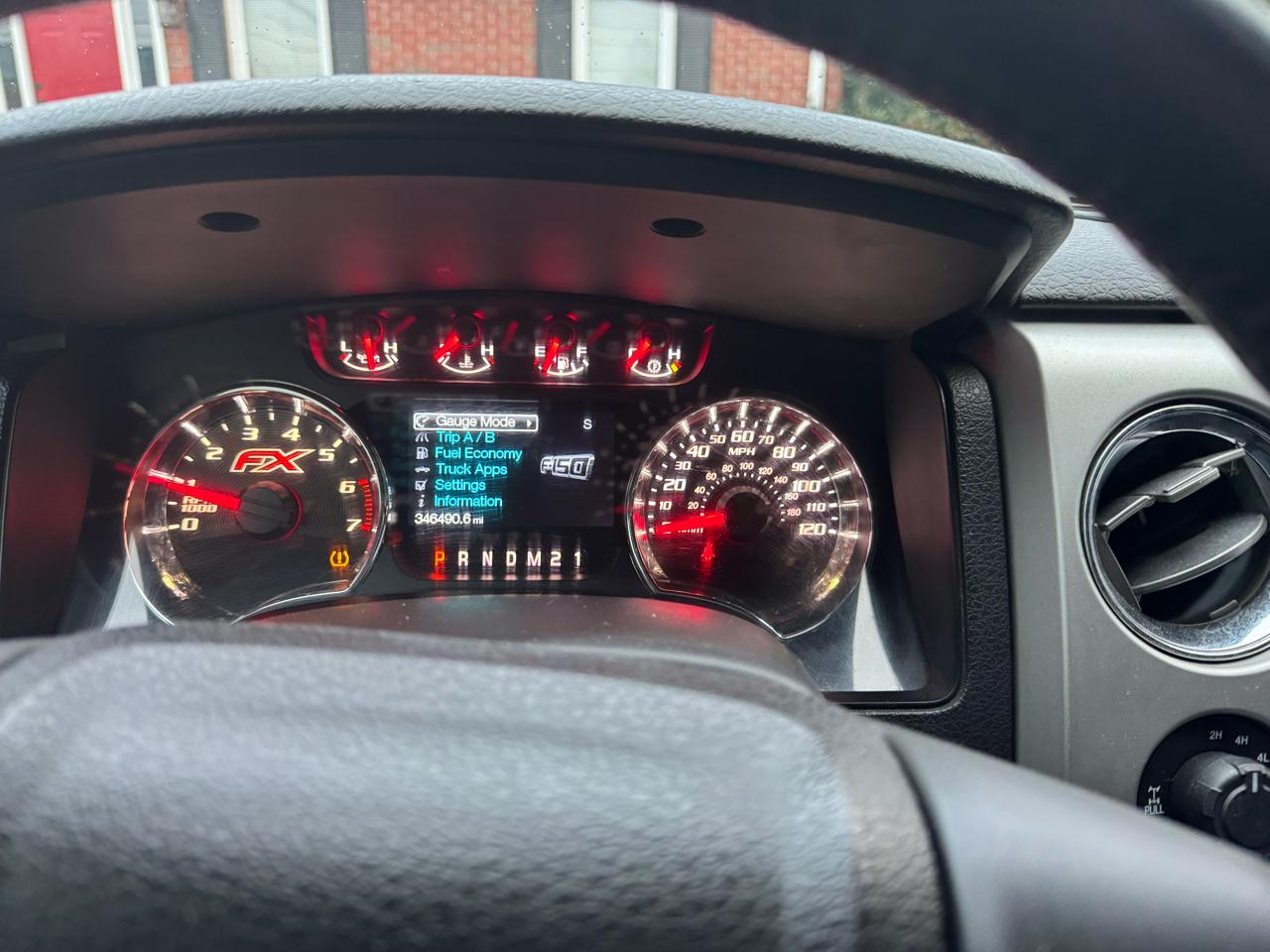 Ford F-150 4WD SuperCrew 145" Platinum 2013