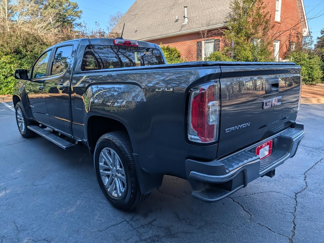 GMC Canyon 4WD Crew Cab 140.5" SLT 2015