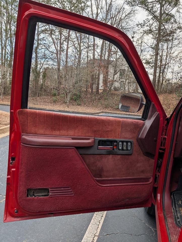 Chevrolet 1500 Reg Cab 117.5" 1990