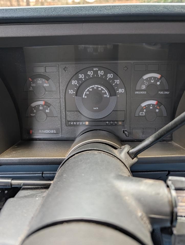 Chevrolet 1500 Reg Cab 117.5" 4WD 1990