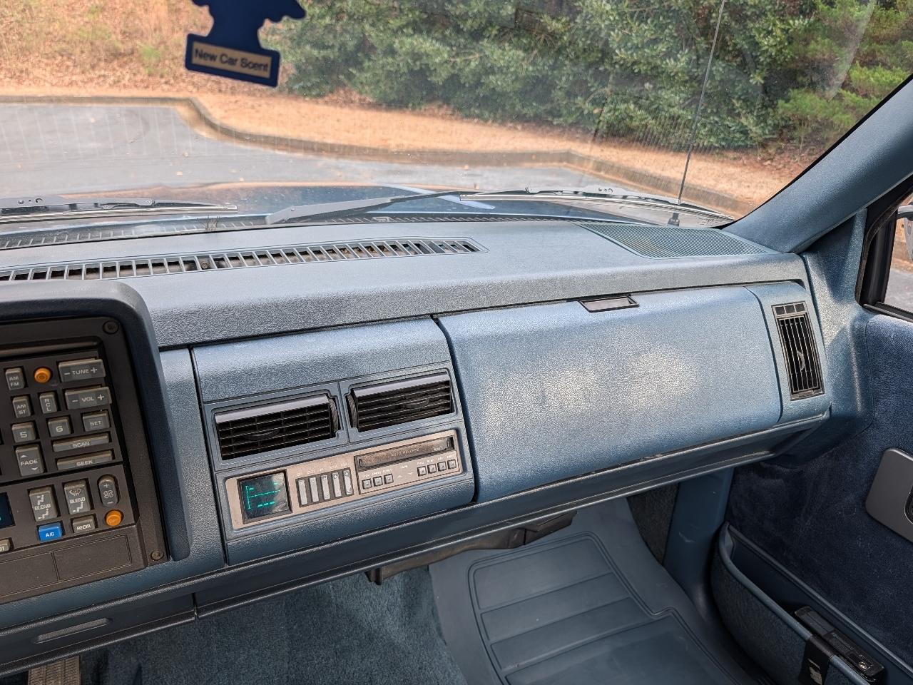 Chevrolet 1500 Reg Cab 117.5" 1991