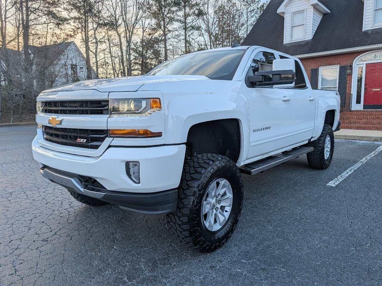 2018 Chevrolet Silverado 1500 4WD Crew Cab 143.5" LT w/2LT