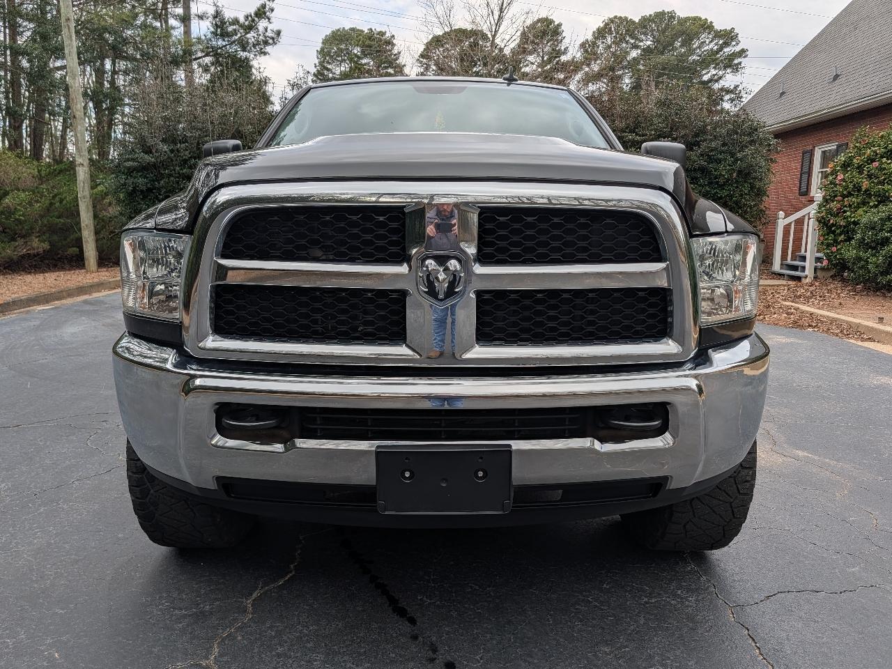 RAM 2500 SLT 4x4 Crew Cab 6'4" Box 2018