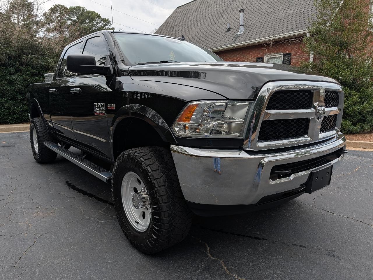 RAM 2500 SLT 4x4 Crew Cab 6'4" Box 2018