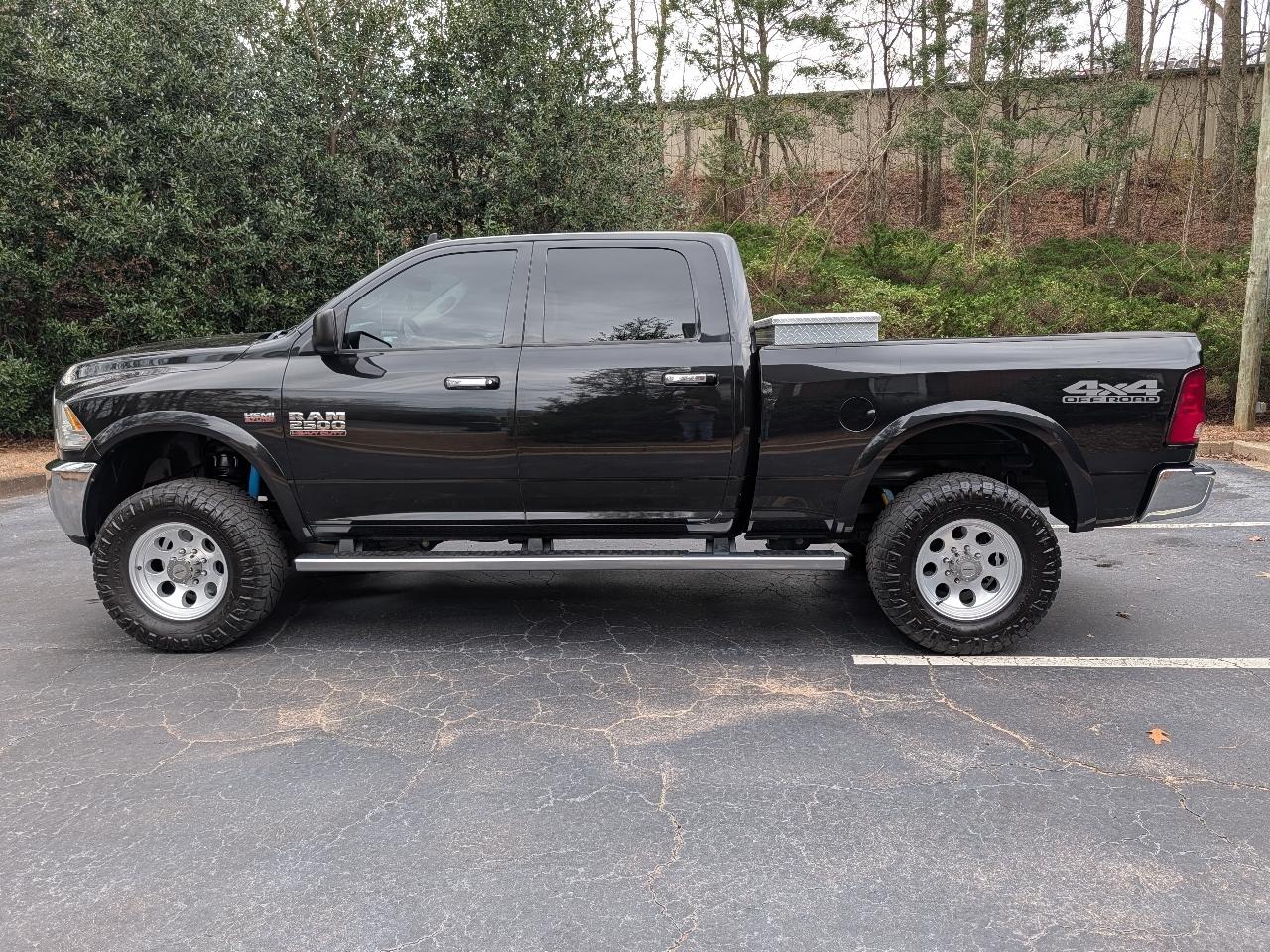 RAM 2500 SLT 4x4 Crew Cab 6'4" Box 2018