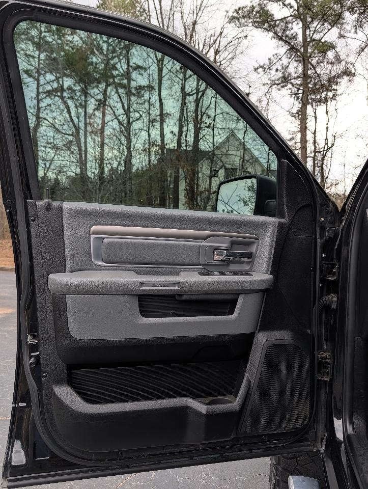 RAM 2500 SLT 4x4 Crew Cab 6'4" Box 2018